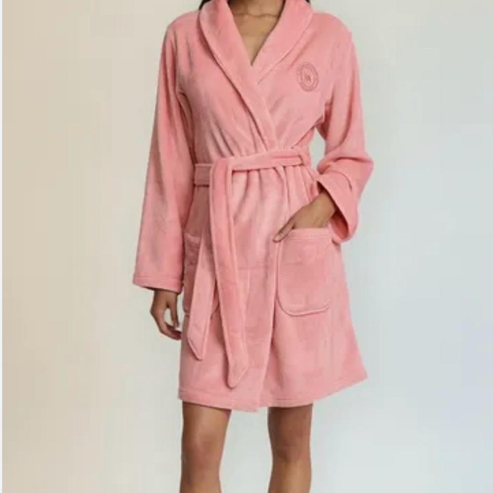 Victoria Secret Cozy Robe. Passion Pink, Size XL/XXL - NWT